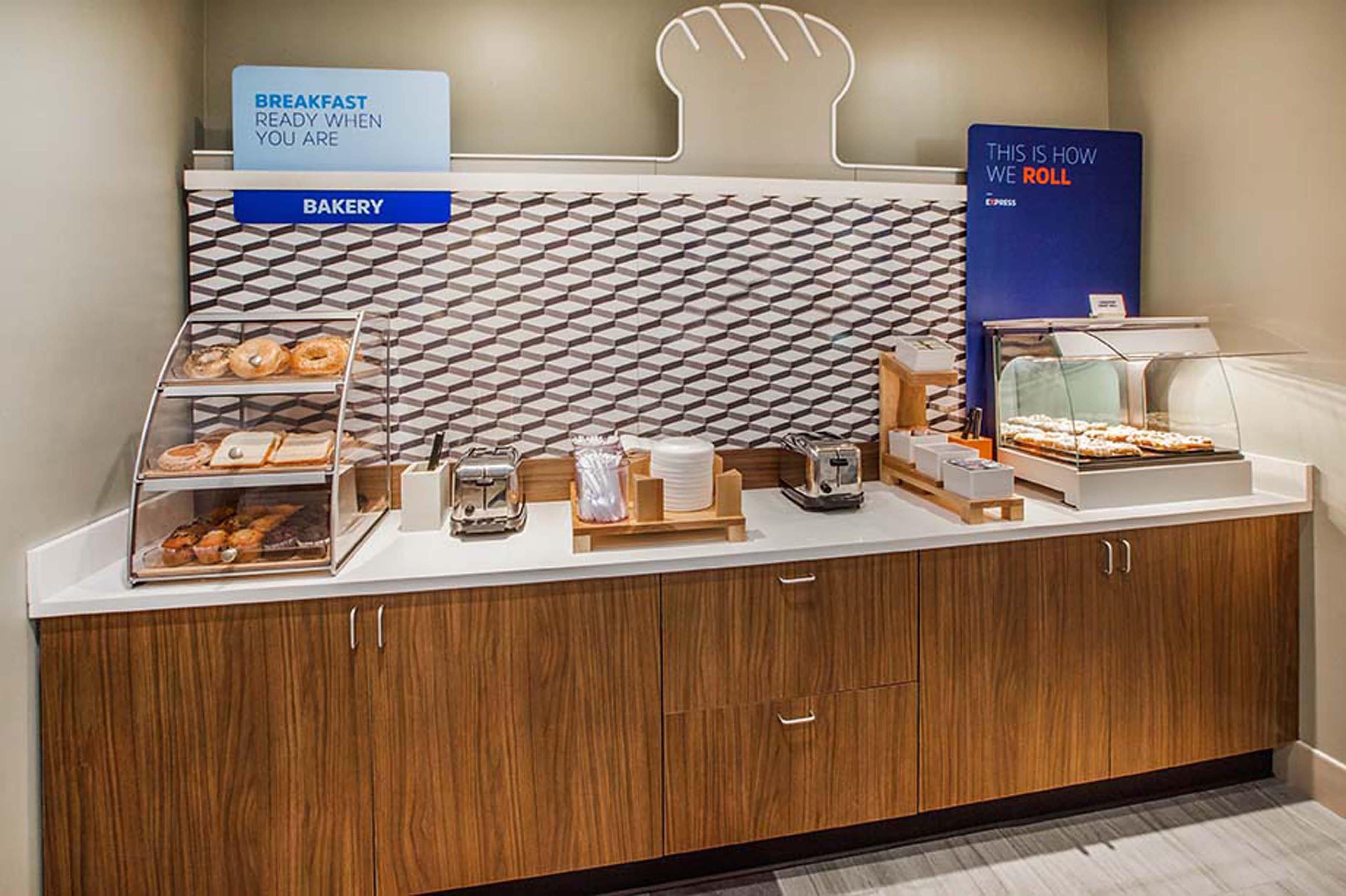 Holiday Inn Express Hotel & Suites Buford-Mall Of Georgia, An Ihg Hotel Extérieur photo